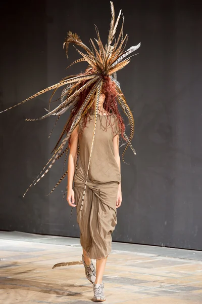 Look 50